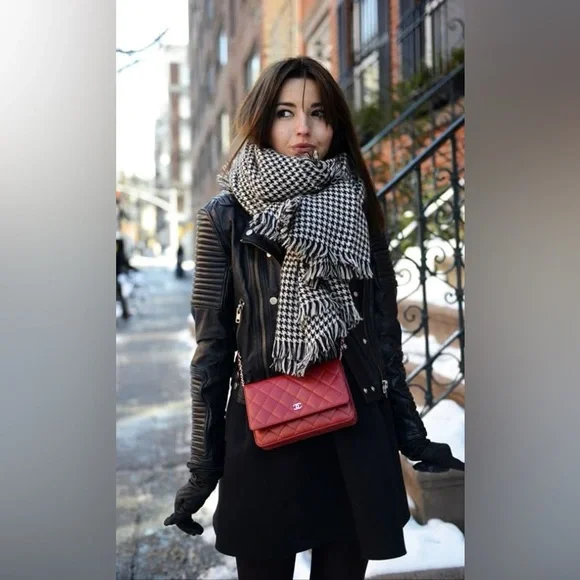 New! Authenticated Chanel CC Patent Leather CORAL RED MINI Bag SHW WOC - Picture 11 of 16